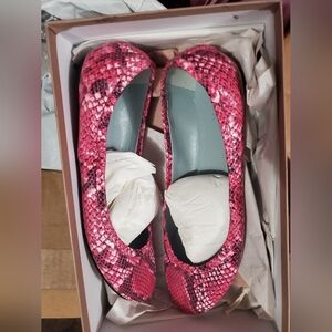 NIB sz 40.5 $395 Aera python leather loafers